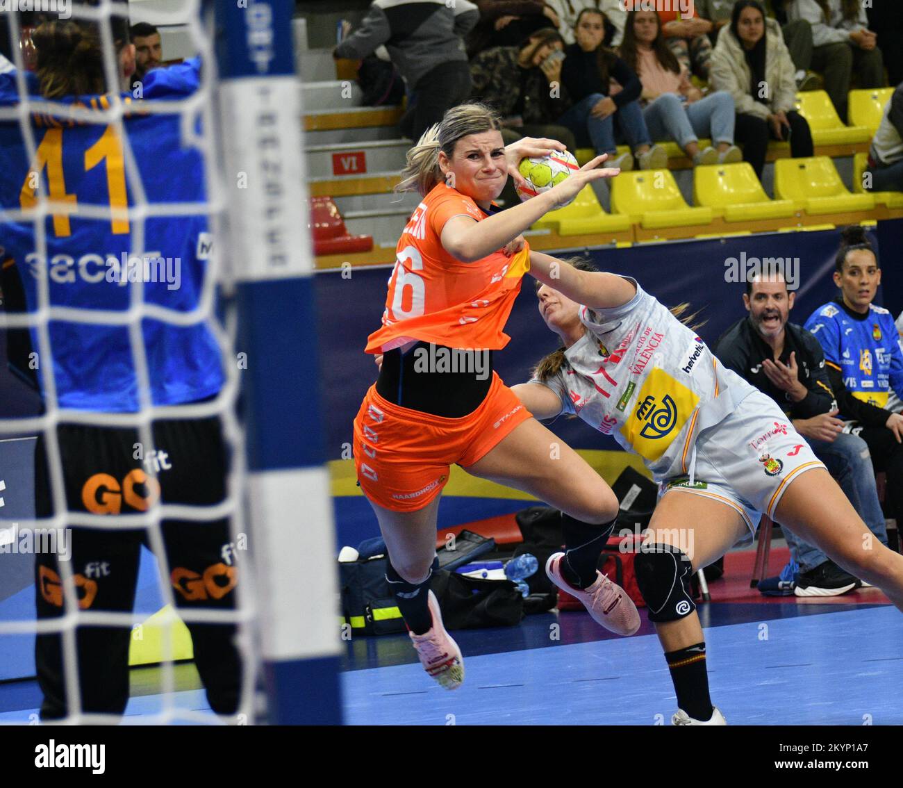 Le match du groupe principal du Championnat européen de handball féminin  2022 entre les pays-Bas et l'Espagne Photo Stock - Alamy