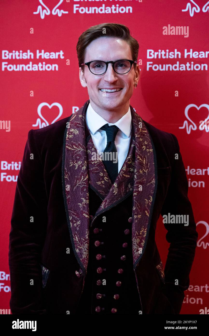 Londres, Royaume-Uni. 1 décembre 2022. USAGE ÉDITORIAL SEUL Oliver Proudlock assiste aux Heart Hero Awards, organisés par Vernon Kay au Glaziers Hall, pour soutenir la British Heart Foundation. Des invités VIP, dont Ollie Proudlock et David Ginola, ont contribué à reconnaître les contributions inspirantes des partisans du BHF. Credit: Stephen Chung / EMPICS / Alamy Live News Banque D'Images