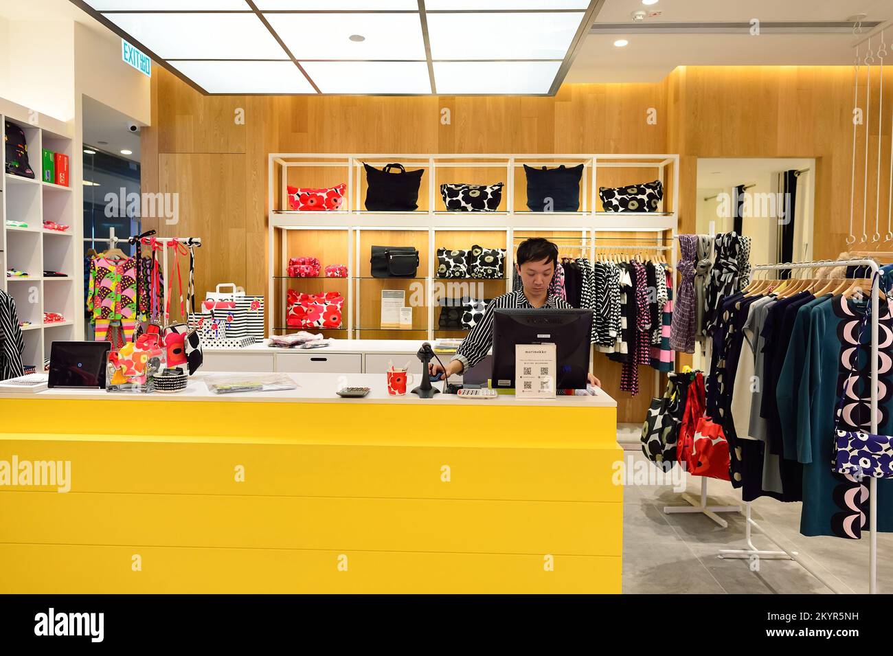 HONG KONG - 02 NOVEMBRE 2015 : intérieur d'une boutique dans New Town Plaza. New Town Plaza est un centre commercial dans le centre-ville de Sha Tin à Hong Kong. Banque D'Images