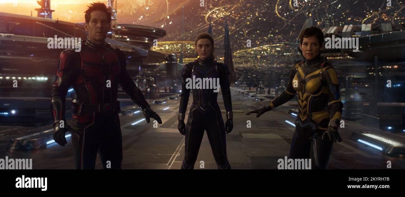 PAUL RUDD, EVANGELINE LILLY ET KATHRYN NEWTON DANS ANT-MAN ET LE WASP: QUANTUMANIA (2023), RÉALISÉ PAR PEYTON REED. Crédit : PHOTOS/Album MARVEL STUDIOS/WALT DISNEY Banque D'Images