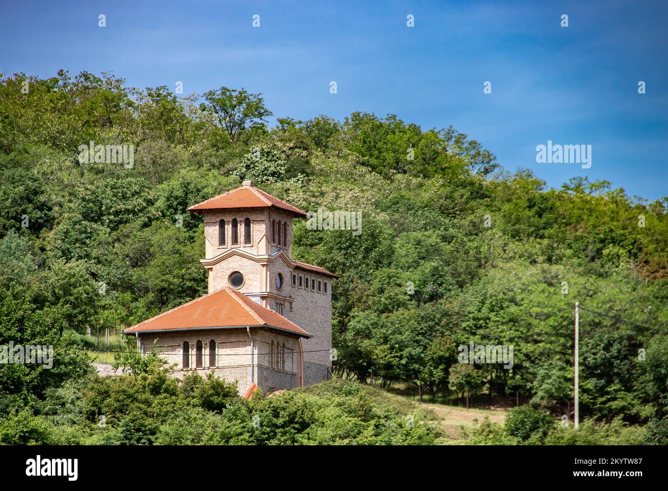 Monastère Malo Srediste près de la ville de Vrsac en Serbie, fait au 15e siècle par le despote Jovan Brankovic. Religion orthodoxe, église, monastère Banque D'Images