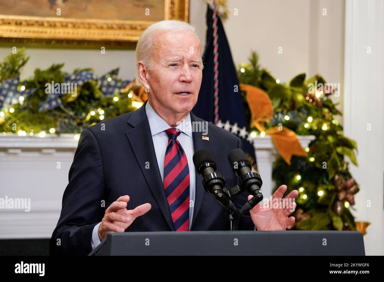 Washington, États-Unis. 02nd décembre 2022. LE président AMÉRICAIN Joe Biden a prononcé des remarques avant la signature de H.J.Res.100, en fournissant une résolution pour éviter une fermeture ferroviaire nationale, dans la salle Roosevelt de la Maison Blanche à Washington, DC, Etats-Unis 02 décembre 2022. Credit: SIPA USA/Alay Live News Banque D'Images