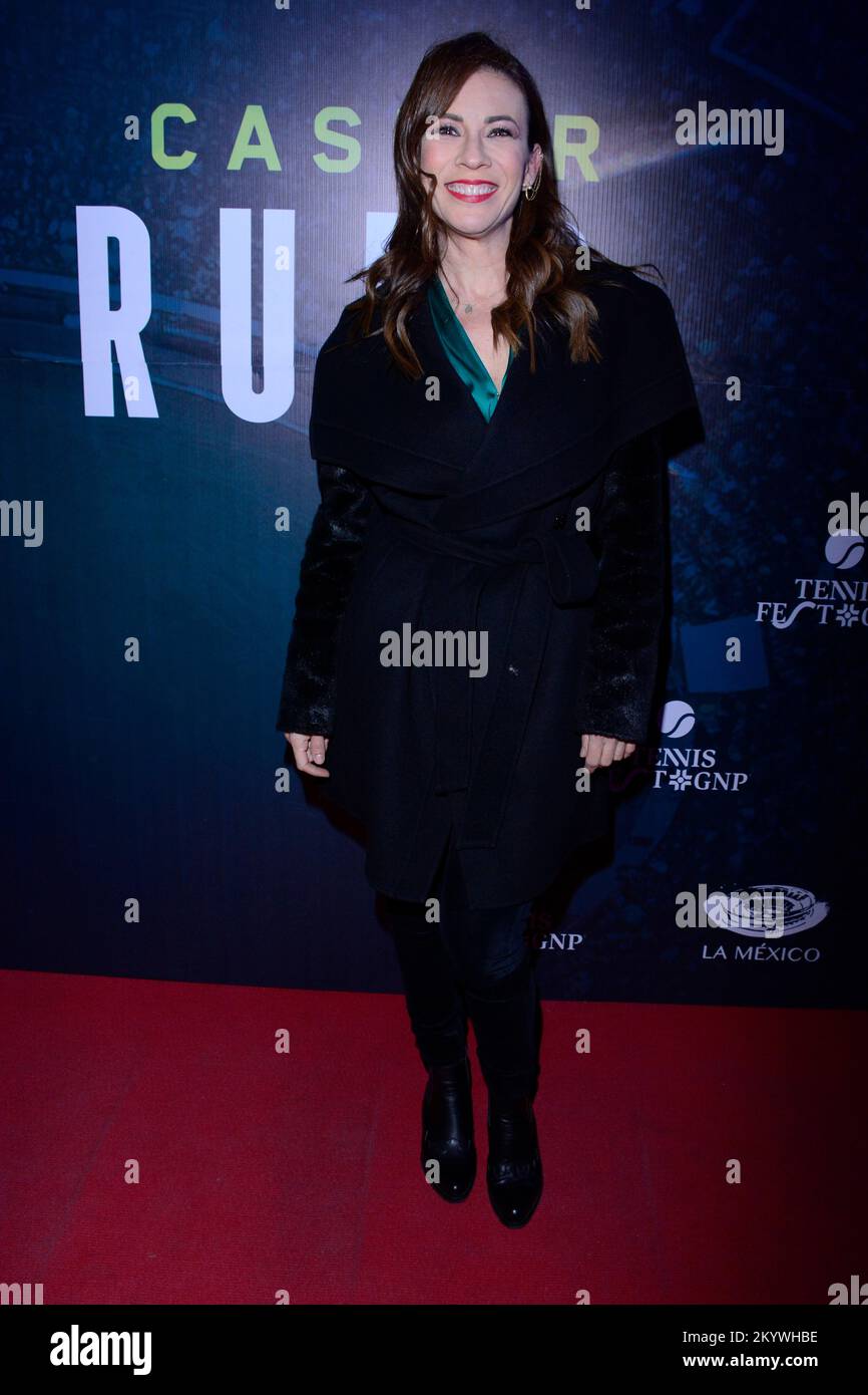 Mexico, Mexique. 01st décembre 2022. 1 décembre 2022, Mexico, Mexique: Ingrid Coronado assiste au tapis rouge de la Fest de tennis Rafael Nadal V. Casper Ruud au taureau de la Mexique. Sur 1 décembre 2022 à Mexico, Mexique. (Photo de Jorge Gonzalez/ Groupe Eyepix/Sipa USA) crédit: SIPA USA/Alay Live News Banque D'Images