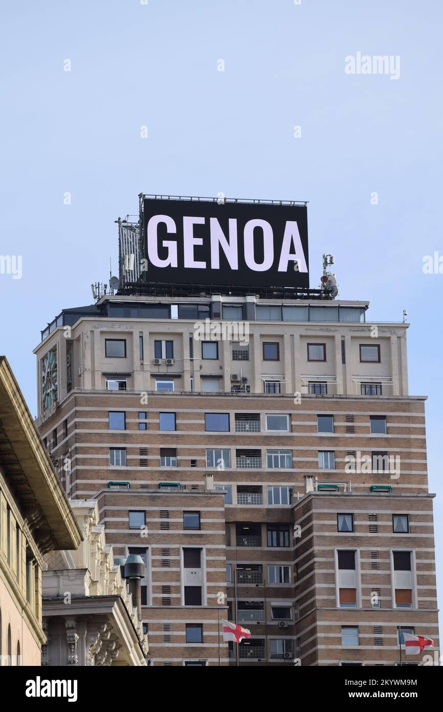 Bâtiment historique sur une piazza à Gênes en Italie avec des panneaux distinctifs Banque D'Images