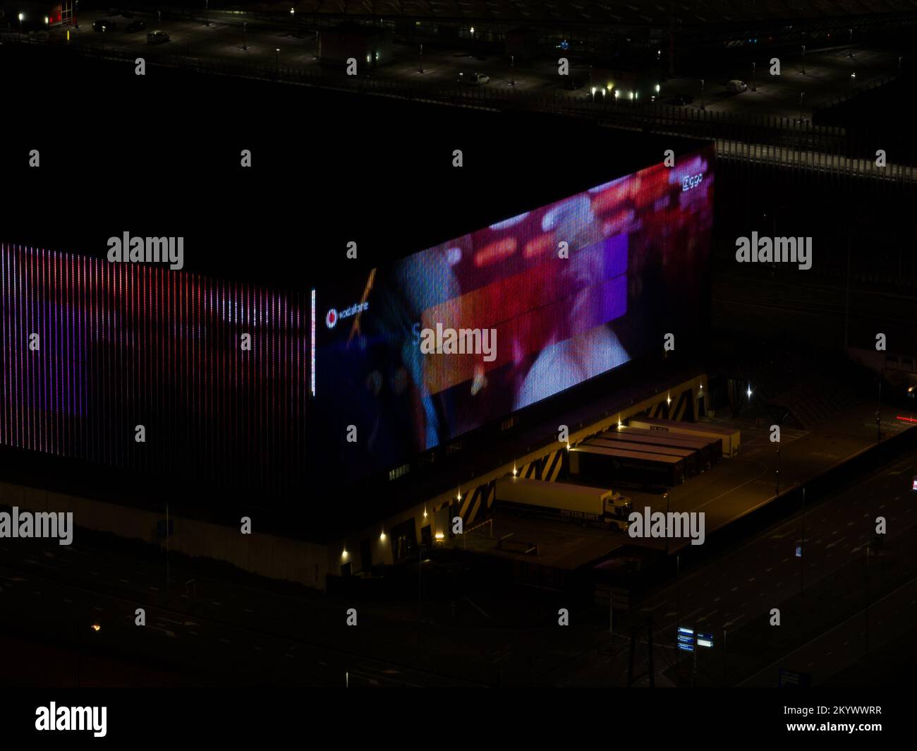 Amsterdam, 22th septembre 2022, pays-Bas. Salle de concert Ziggo Dome. Publicité À LED sur la façade. Dôme musical à côté du Johan Cruijff Banque D'Images