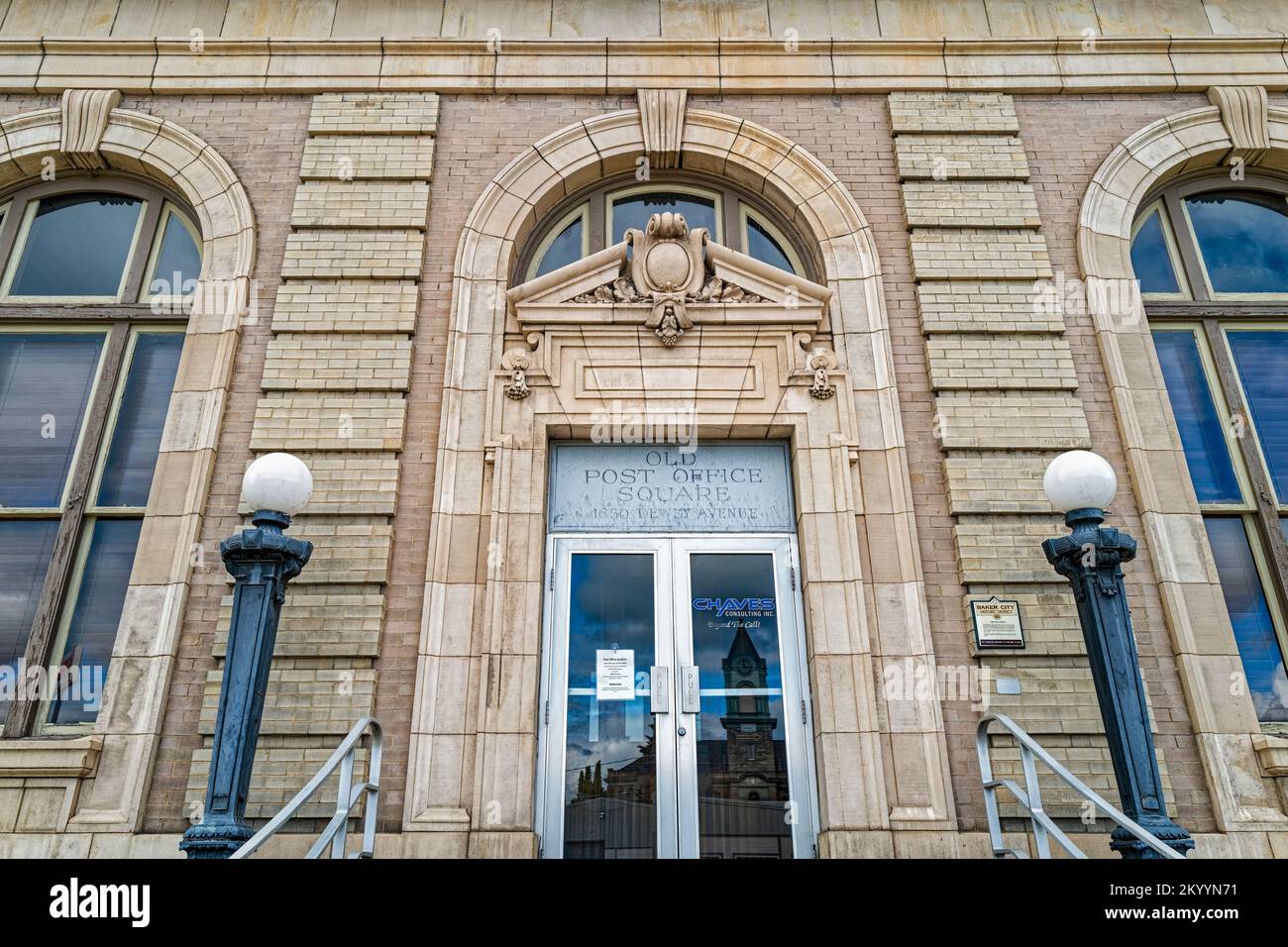 Le bureau de poste original a été converti en un immeuble de bureaux à Baker City, Oregon, États-Unis Banque D'Images