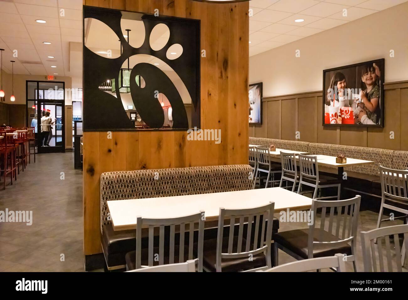 Intérieur d'un nouveau restaurant Chick-fil-A à Lake Park, Géorgie. (ÉTATS-UNIS) Banque D'Images