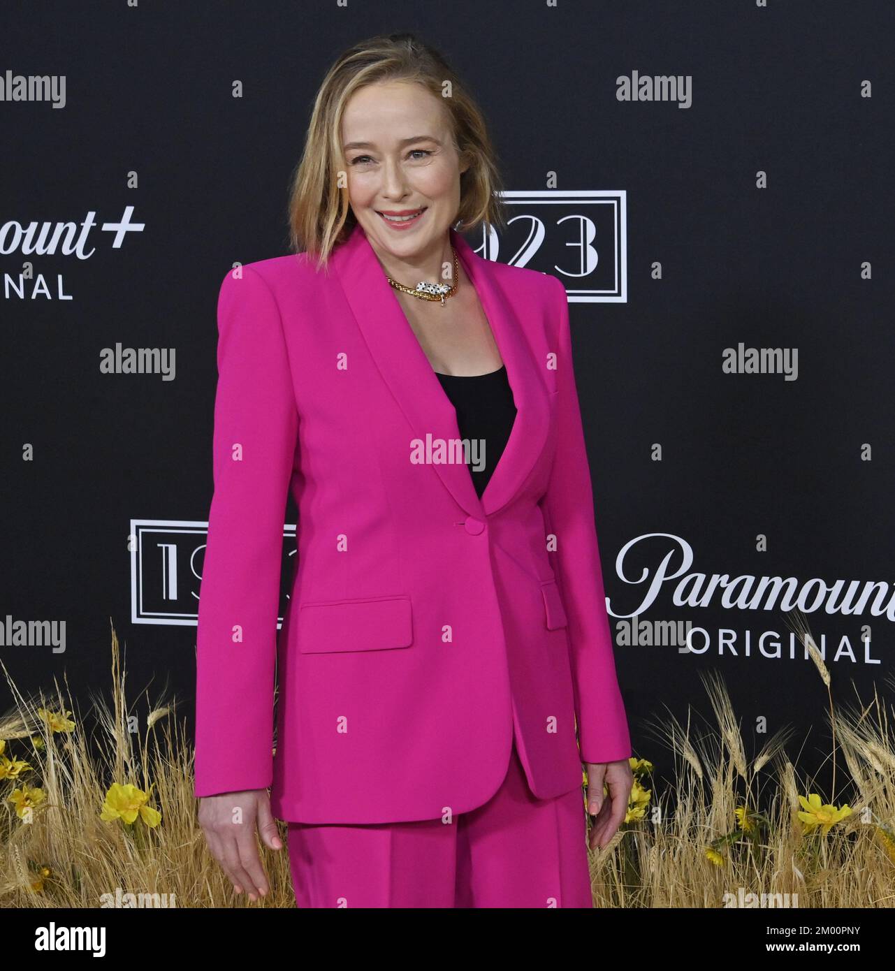 Los Angeles, États-Unis. 02nd décembre 2022. Jennifer Ehle, membre du casting, assiste à la première de la série télévisée WESTERN dramatique de Paramount '1923' au Hollywood American Legion Post 43 à Los Angeles vendredi, 2 décembre 2022. Scénario : les Hollandais sont confrontés à un nouvel ensemble de défis au début du siècle 20th, dont la montée de l'expansion occidentale, la prohibition et la Grande Dépression. Photo de Jim Ruymen/UPI crédit: UPI/Alay Live News Banque D'Images