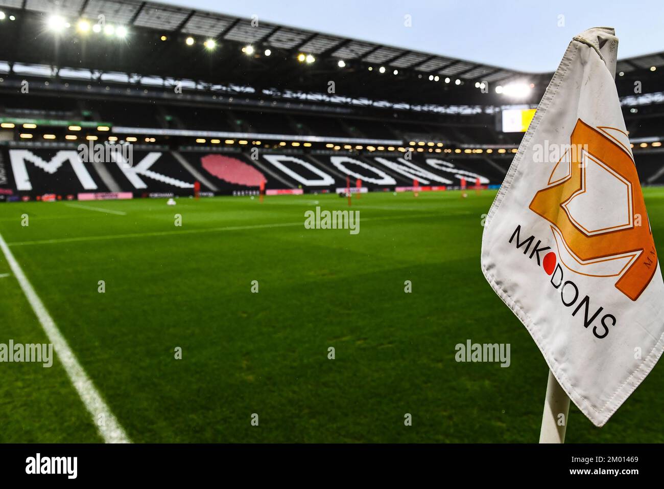 Vue générale à l'intérieur du stade lors du match Sky Bet League 1 entre MK Dons et Burton Albion au stade MK, Milton Keynes, le samedi 3rd décembre 2022. (Crédit : Kevin Hodgson | ACTUALITÉS MI) crédit : ACTUALITÉS MI et sport /Actualités Alay Live Banque D'Images