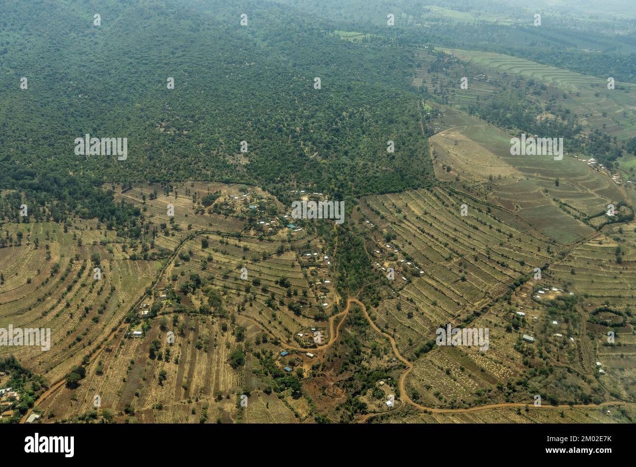 Photographie aérienne des fVlages et des champs cultivés en Tanzanie Banque D'Images
