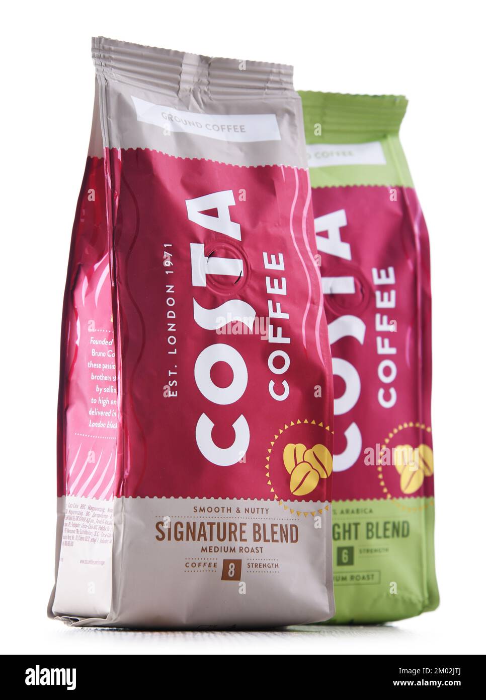 POZNAN, POLOGNE - JUL 14, 2022: Paquets de Costa Coffee, une marque de la société multinationale britannique de coffee House dont le siège social est à Dunstable, Bedfordshire Banque D'Images