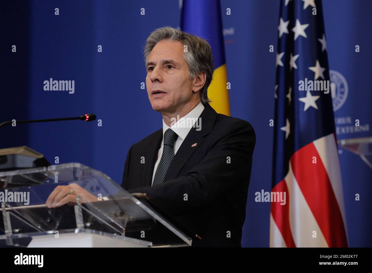 Bucarest, Roumanie - 29 novembre 2022: États-Unis Le secrétaire d'État, Antony Blinken, participe à une conférence de presse commune avec le ministre des Affaires étrangères de Roumanie, Bogdan Banque D'Images