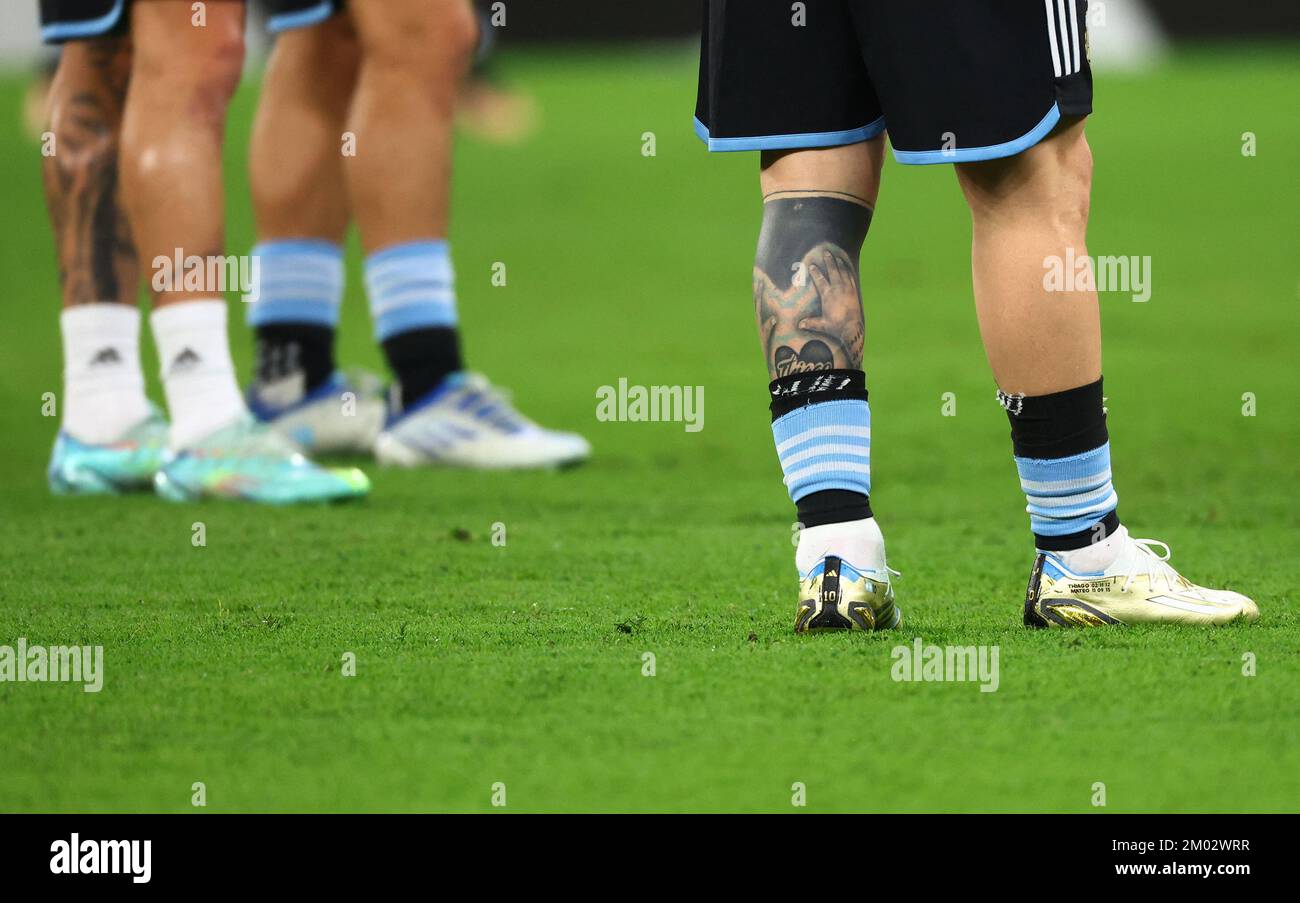 Tatouage Messi Jambe Coupe Du Monde Football football - coupe du monde de la FIFA Qatar 2022 - Round of 16 -  Argentine v Australie - Ahmad bin Ali Stadium, Al Rayyan, Qatar - 3  décembre 2022 vue