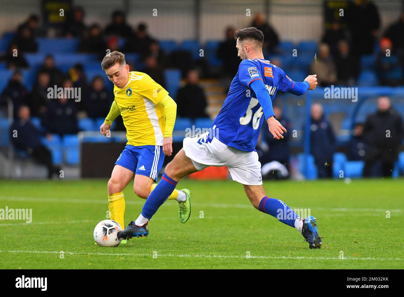 Solihull, Royaume-Uni. 02nd décembre 2022. Ellis Chapman d'Oldham Athletic lors du match de la Vanarama National League entre Solihull Moors et Oldham Athletic au parc Damson, Solihull le samedi 3rd décembre 2022. (Credit: Eddie Garvey | MI News) Credit: MI News & Sport /Alay Live News Banque D'Images