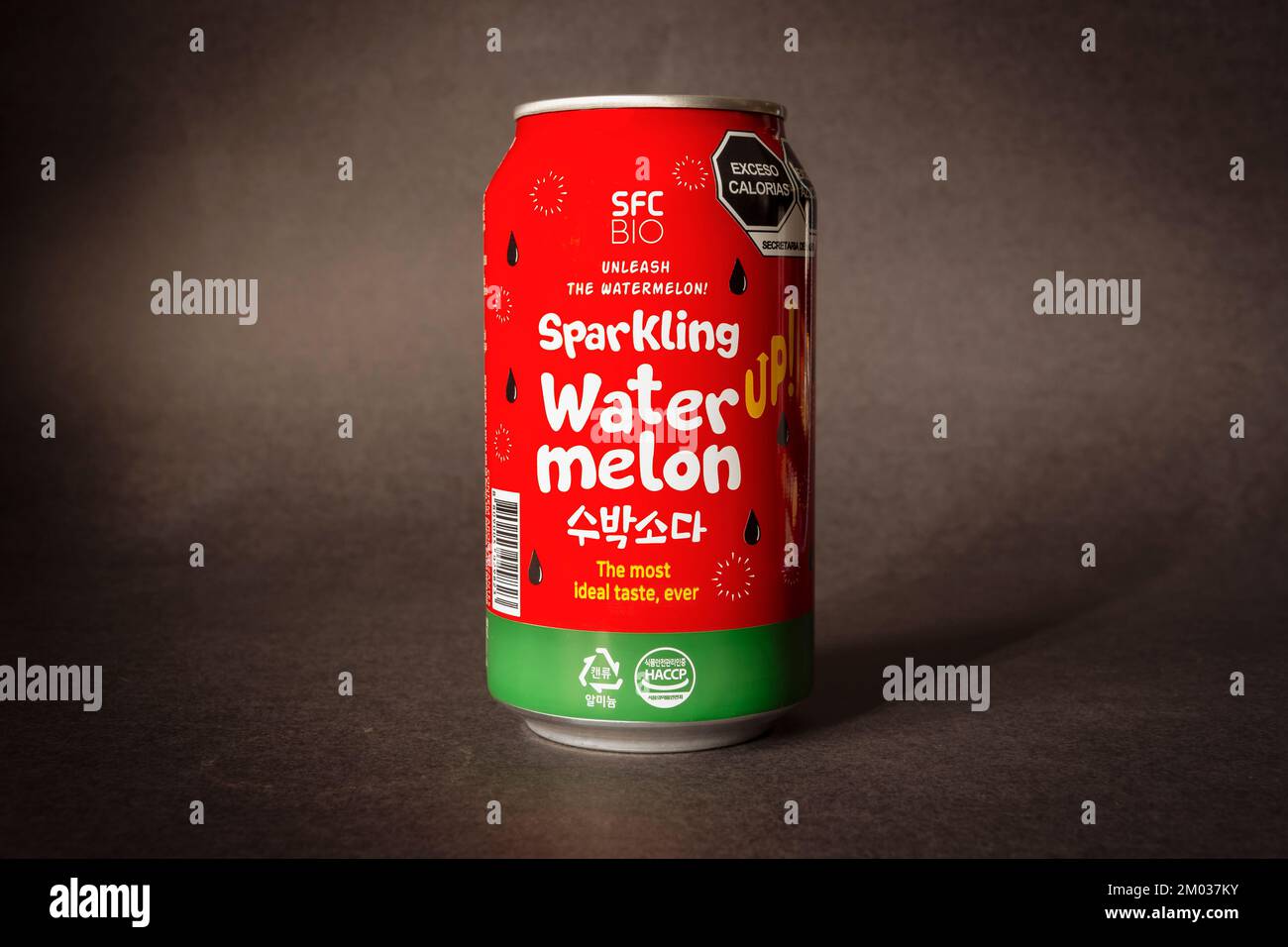 Soda pétillant aromatisé à la pastèque. SFC Bio. Produit de Corée. Banque D'Images