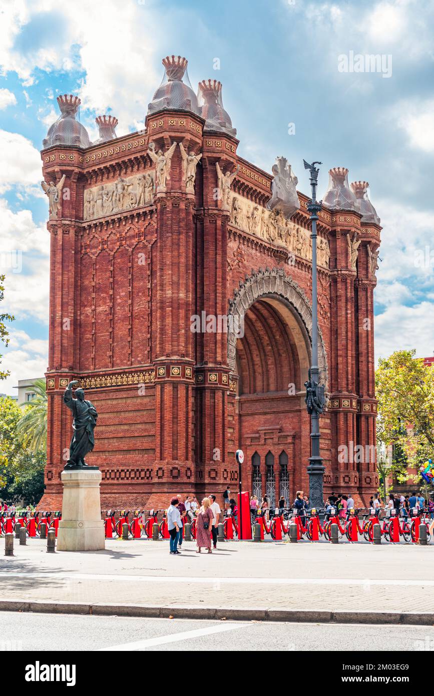 Arco de Triunfo de Barcelona et Promenade Passeig de Lluis Companys, Barcelone, Catalogne, Espagne, Europe Banque D'Images