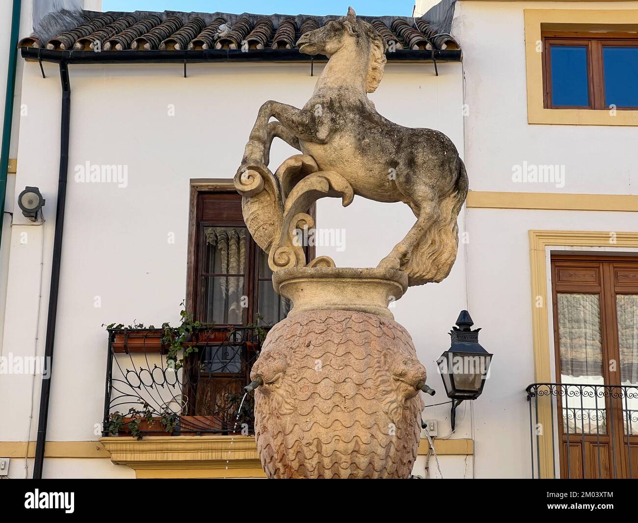 La Plaza del Potro est une place du centre historique de Cordoue, en Espagne, qui date du XVIe siècle. Banque D'Images