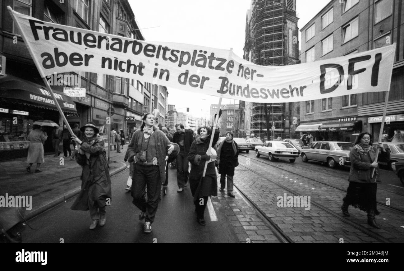 Manifestation de femmes et d'hommes à l'occasion de la Journée internationale de la femme, 07.03.1981, à Düsseldorf, en Allemagne, en Europe Banque D'Images
