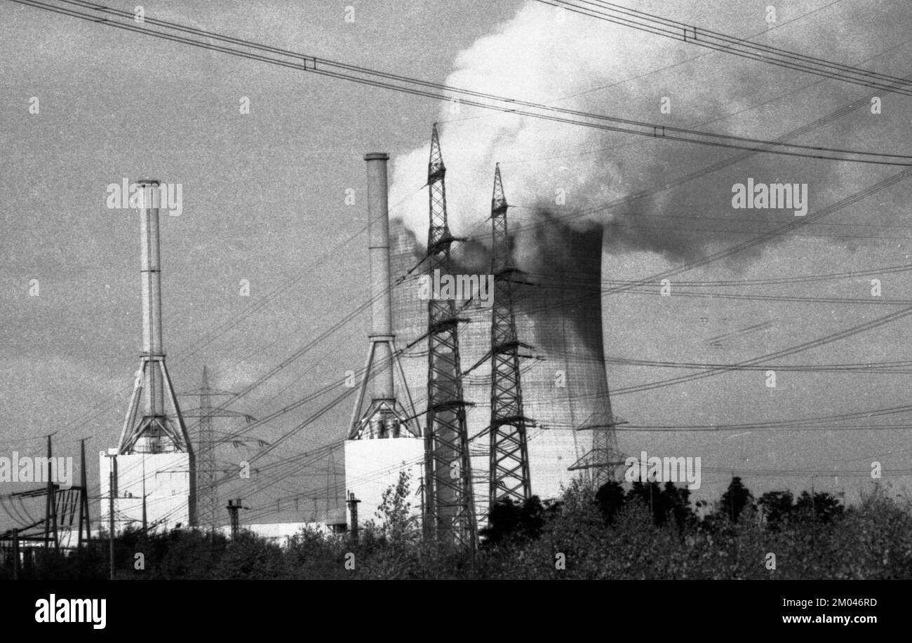 Plus de 10 000 adversaires de l'énergie nucléaire et des armes nucléaires ont manifesté pour leurs objectifs sur 25.10.1980 à Lingen, Allemagne, Europe Banque D'Images