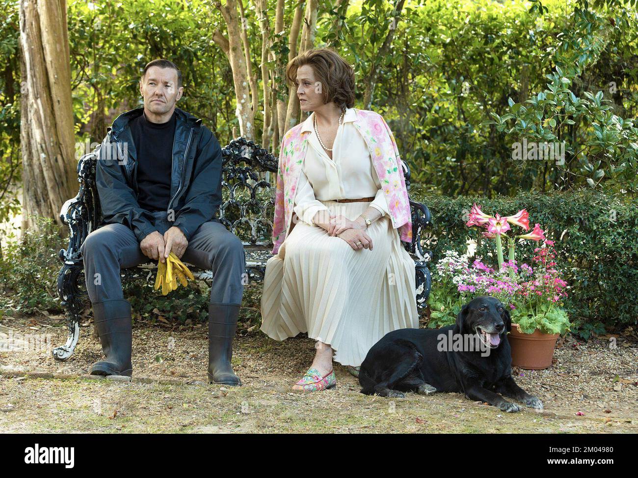 SIGOURNEY WEAVER et JOEL EDGERTON, maître JARDINIER (2022), sous la direction de PAUL SCHRADER. Credit: Kojo Studios / Curmudgeon films / Album Banque D'Images