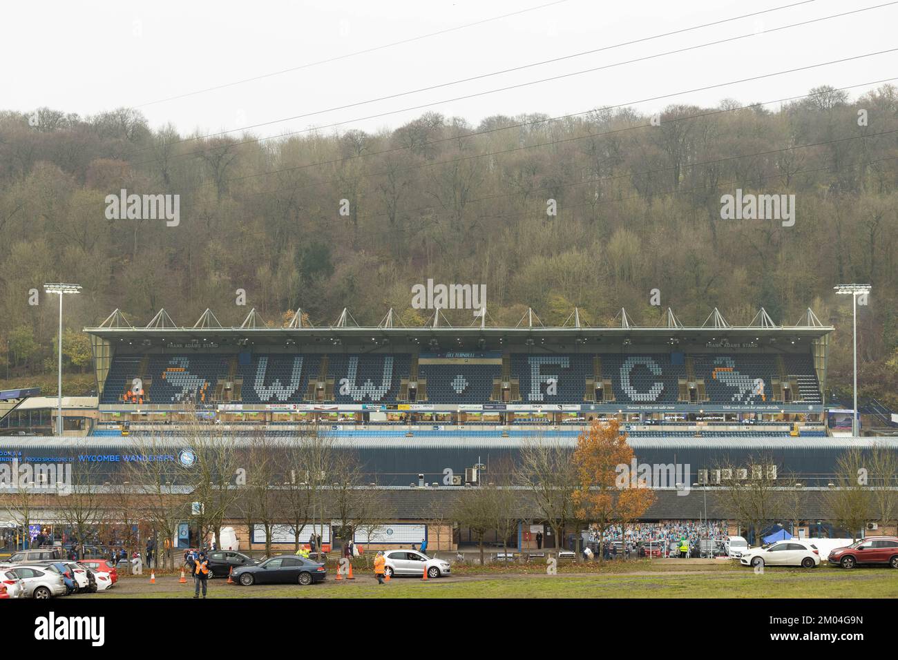 Une vue générale d'Adams Park, domicile de Wycombe Wanderers avant le match Sky Bet League 1 Wycombe Wanderers vs Portsmouth à Adams Park, High Wycombe, Royaume-Uni, 4th décembre 2022 (photo de Nick Browning/News Images) Banque D'Images