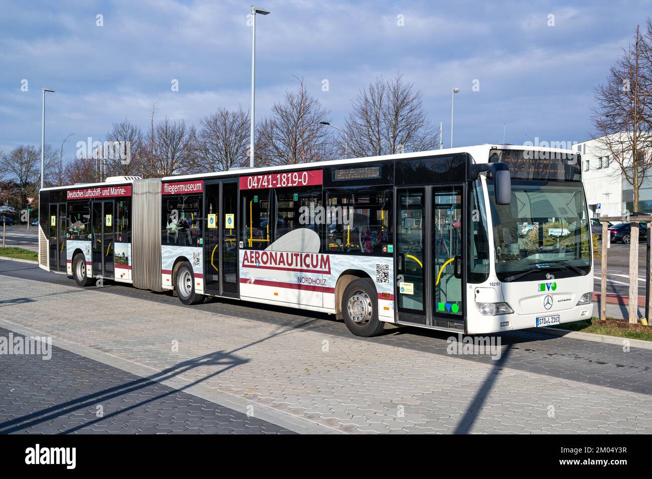 Bus articulé KVG Mercedes-Benz Citaro à la gare routière centrale de ...