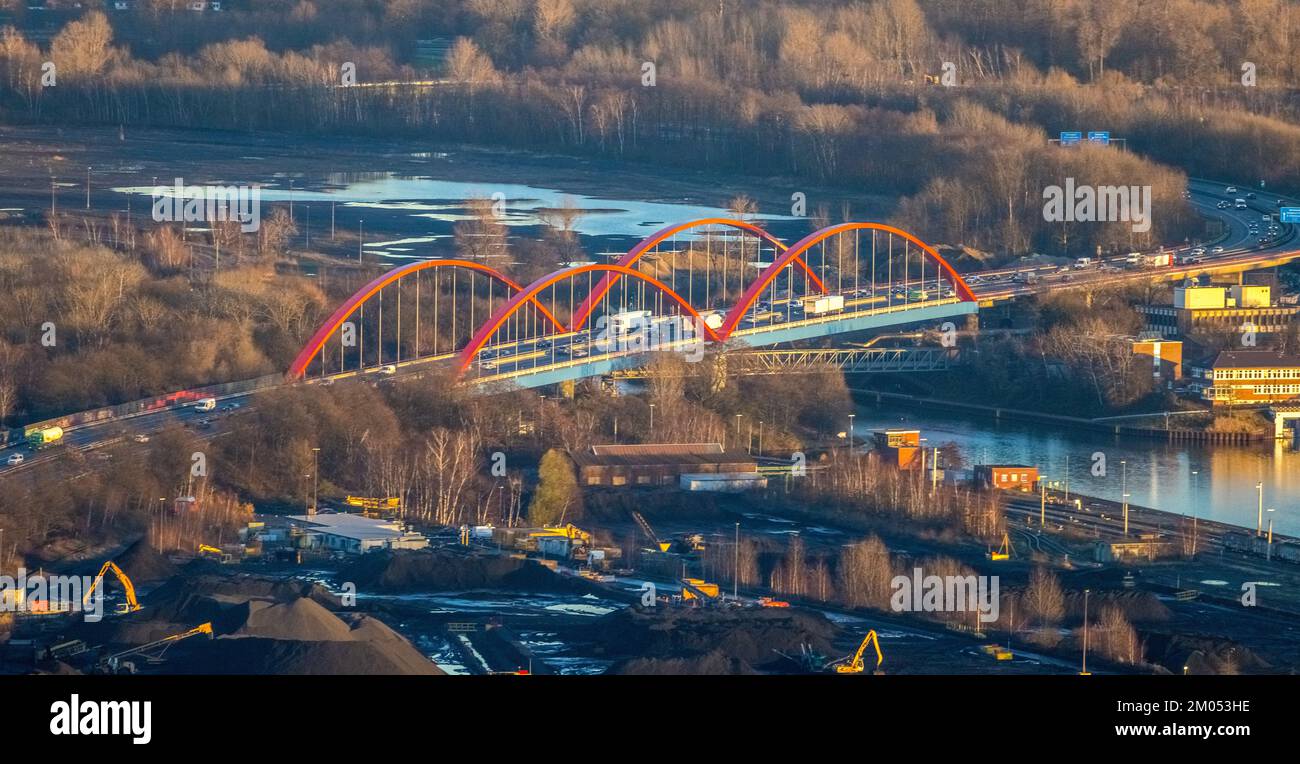 Vue aérienne, pont Rhin-Herne canal A42 dans le district d'Ebel à Bottrop, région de la Ruhr, Rhénanie-du-Nord-Westphalie, Allemagne, Bottrop, Pont, DE, Emscher expres Banque D'Images