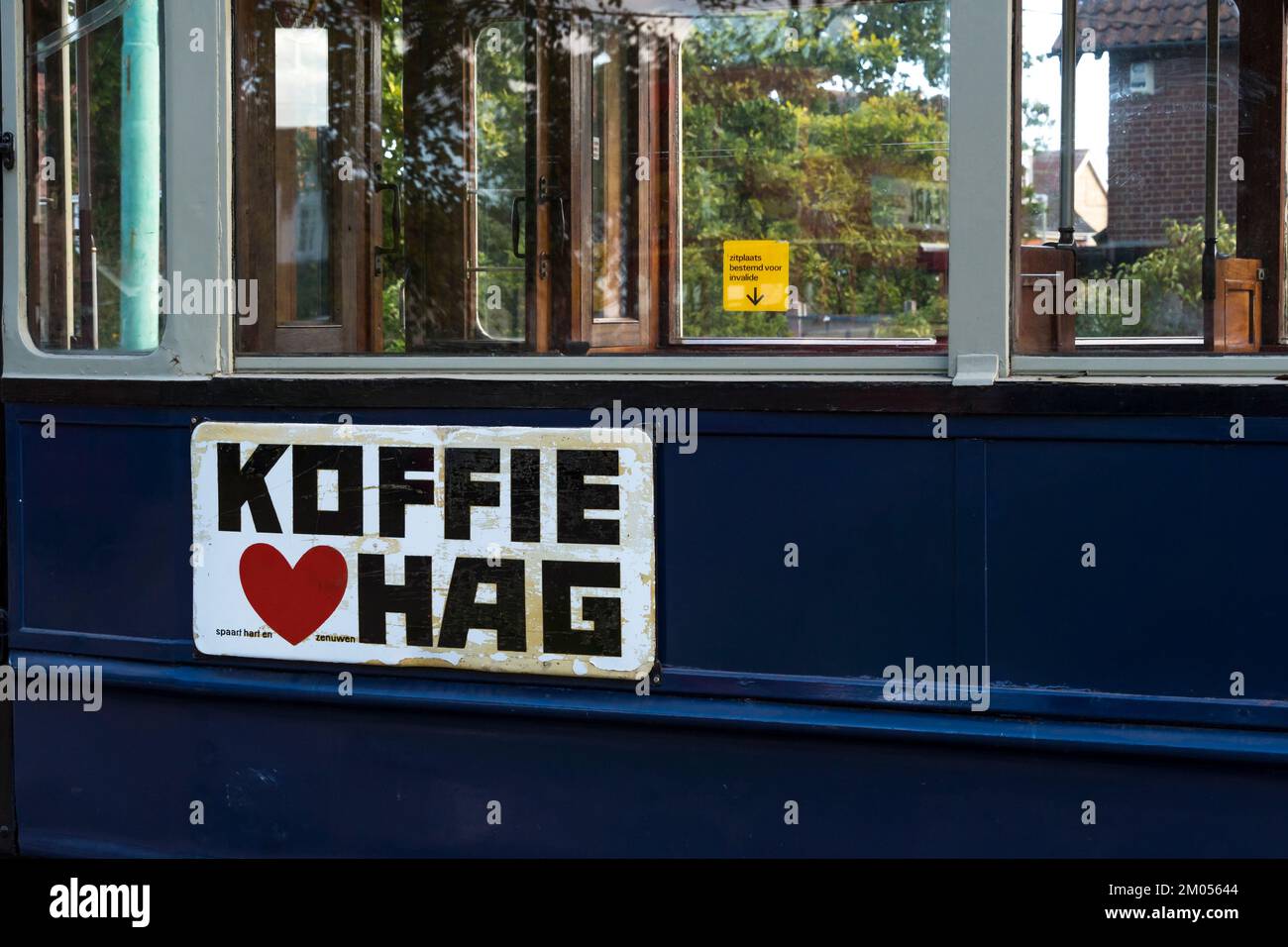 Panneau publicitaire de café sur le côté du tramway d'Amsterdam, East Anglian transport Museum Banque D'Images