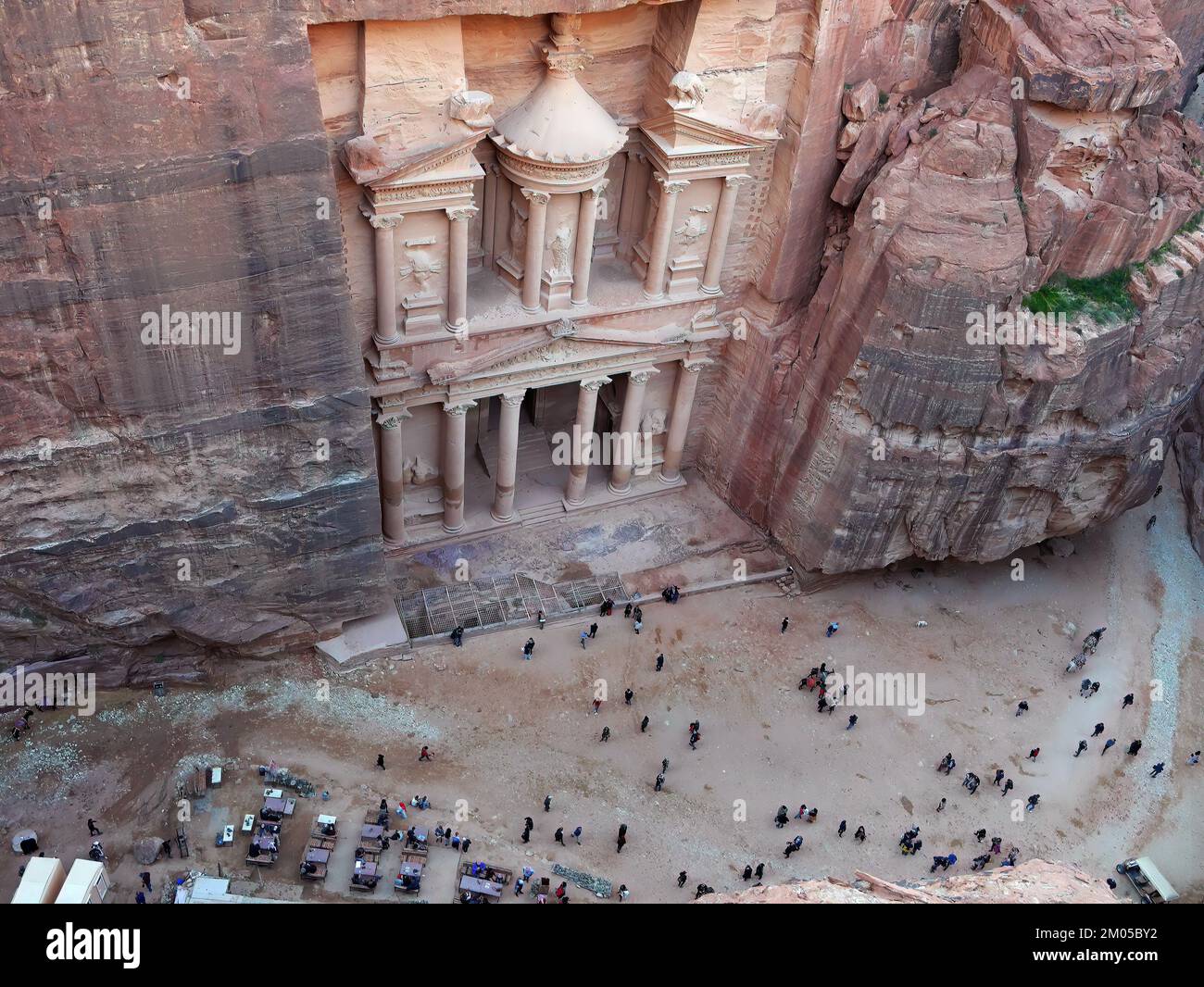 Vue panoramique sur le Trésor, Petra Jordan, vue d'en haut, escalade jusqu'à la falaise du site du patrimoine mondial, destination voyage Banque D'Images