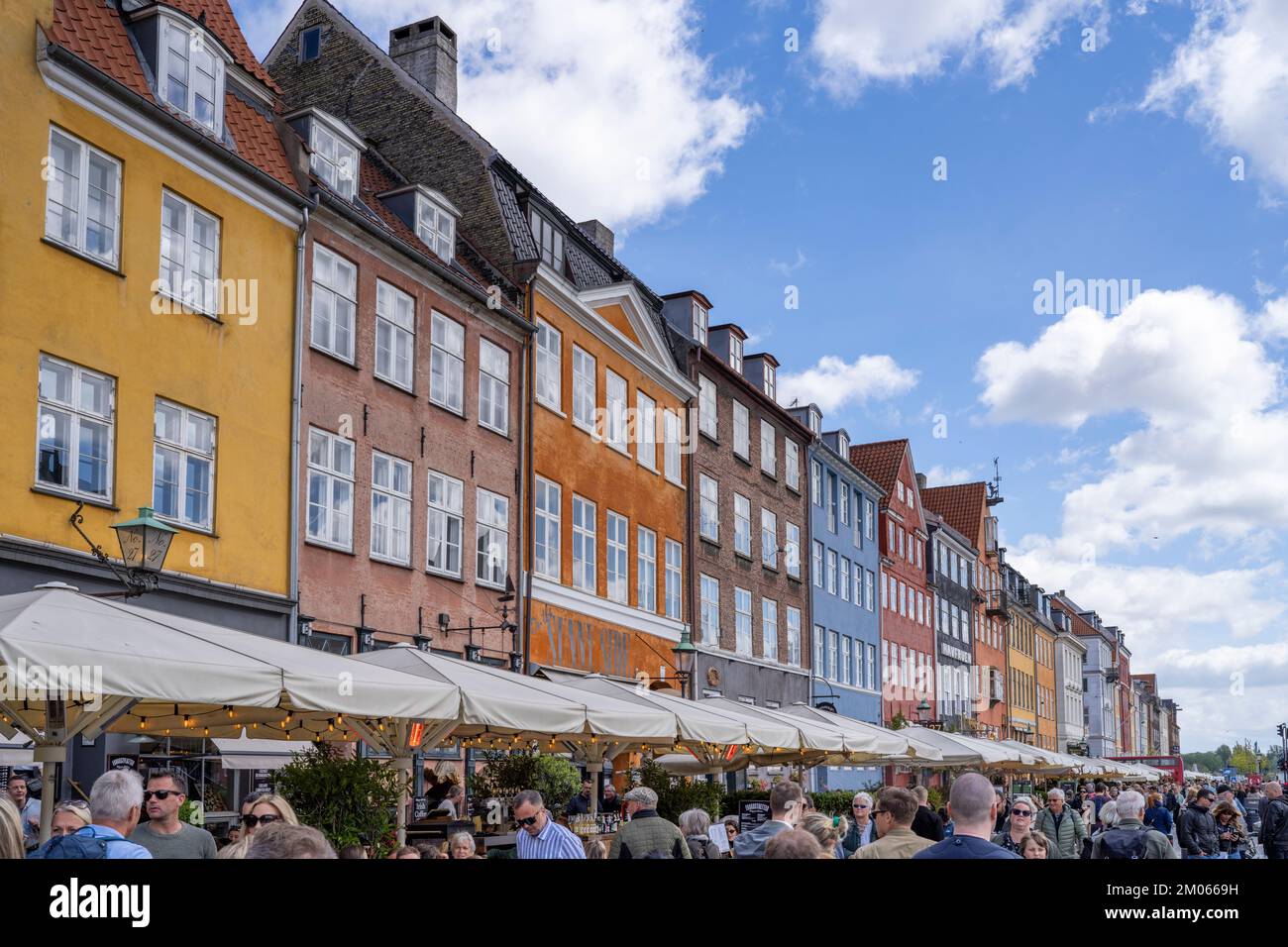 Bâtiments d'architecture danois authentiques de Copenhague, Danemark. Banque D'Images