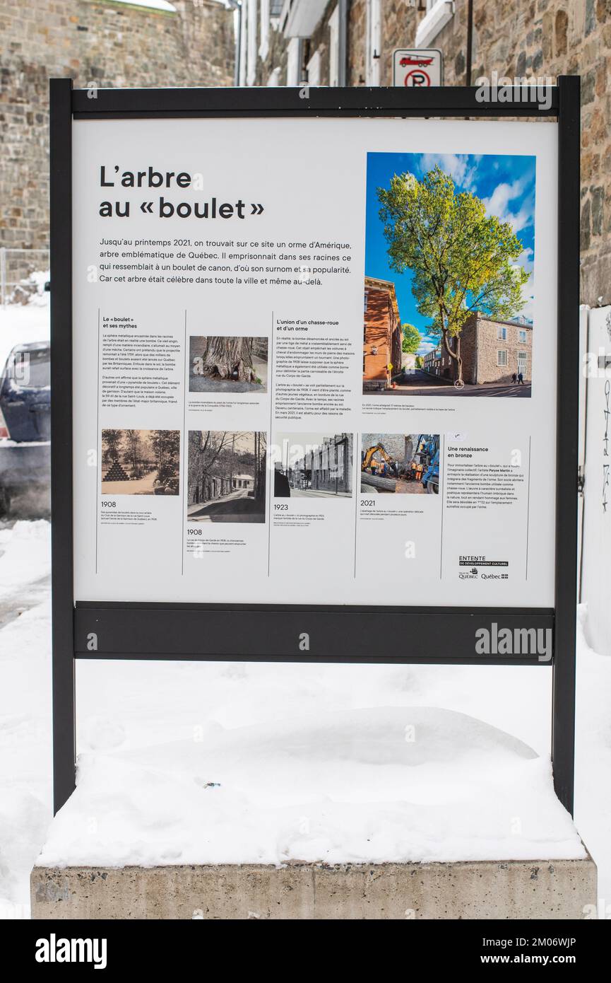 Panneau sur le retrait de l'arbre de boule de canon à Québec Banque D'Images