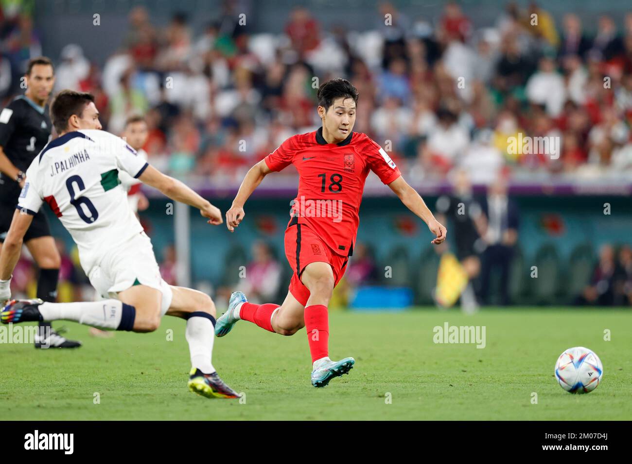 Al-Rayyan, Qatar. 2nd décembre 2022. LEE Kangin (KOR), 2 décembre 2022 - football : coupe du monde de la FIFA Qatar 2022 Groupe H match entre la Corée du Sud 2-1 Portugal au stade de la ville d'éducation à Al-Rayyan, Qatar. Credit: AFLO/Alay Live News Banque D'Images