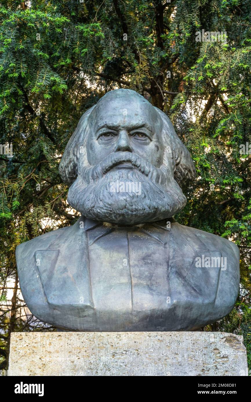 La Karl-Marx-Denkmal, Strausberger Platz, Friedrichshain, Berlin, Deutschland Banque D'Images