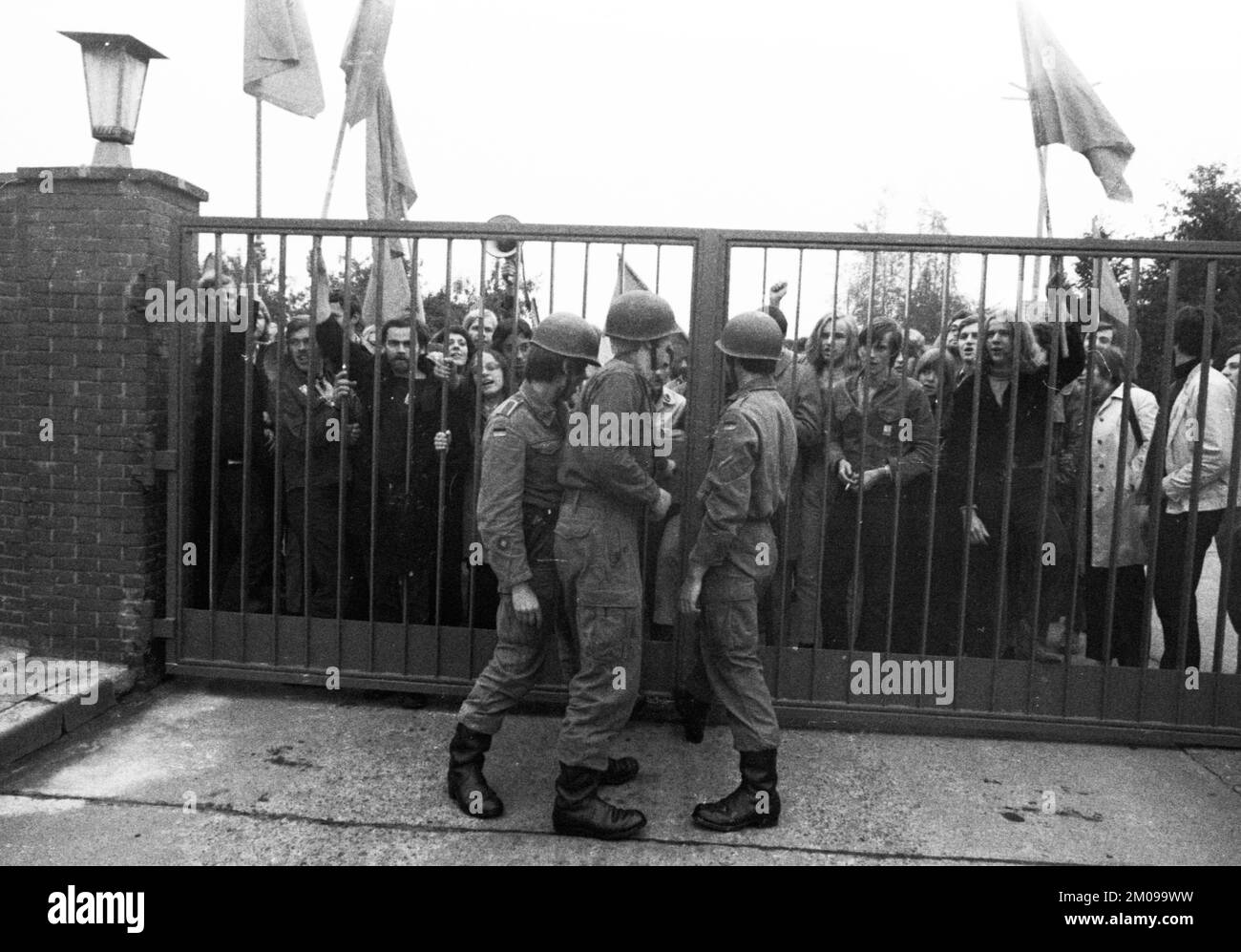 Le congrès de la Jeunesse socialiste allemande des travailleurs (SDAJ), affilié au DKP, le 11.09.1971 à Brême, a été accompagné de manifestations de l'organe de la jeunesse Banque D'Images