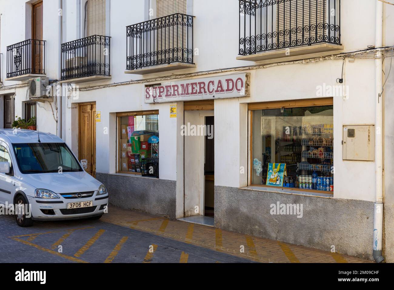Petit supermarché dans la ville de Cantoria, vallée d'Almanzora, province d'Almeria, Andalousie, Espagne Banque D'Images