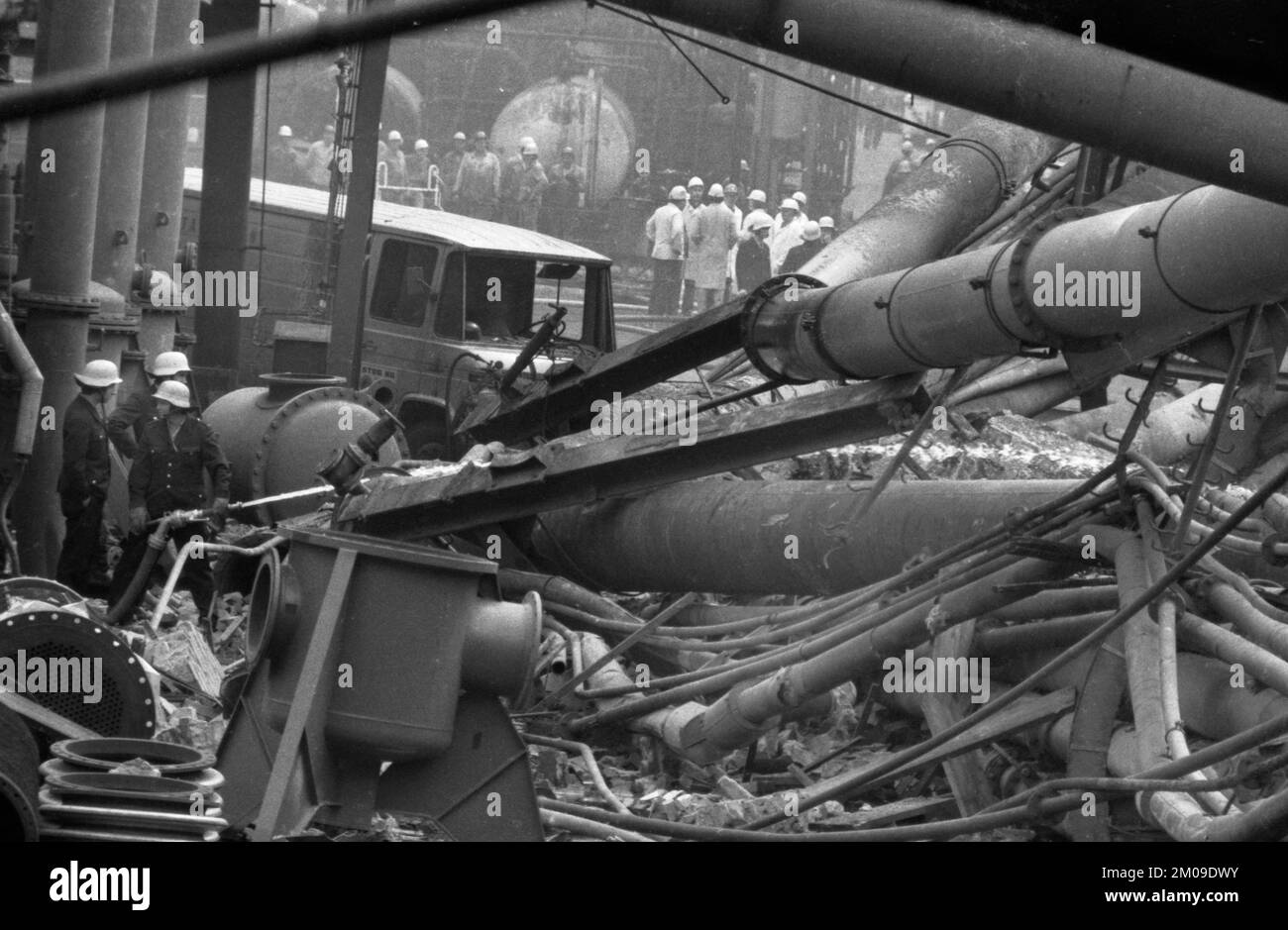 L'usine de cokéfaction de la mine Gneisenau à Dortmund-Oespel a été secouée par une explosion le 17 juillet 1974. Les dommages à la propriété étaient considérables, Ger Banque D'Images