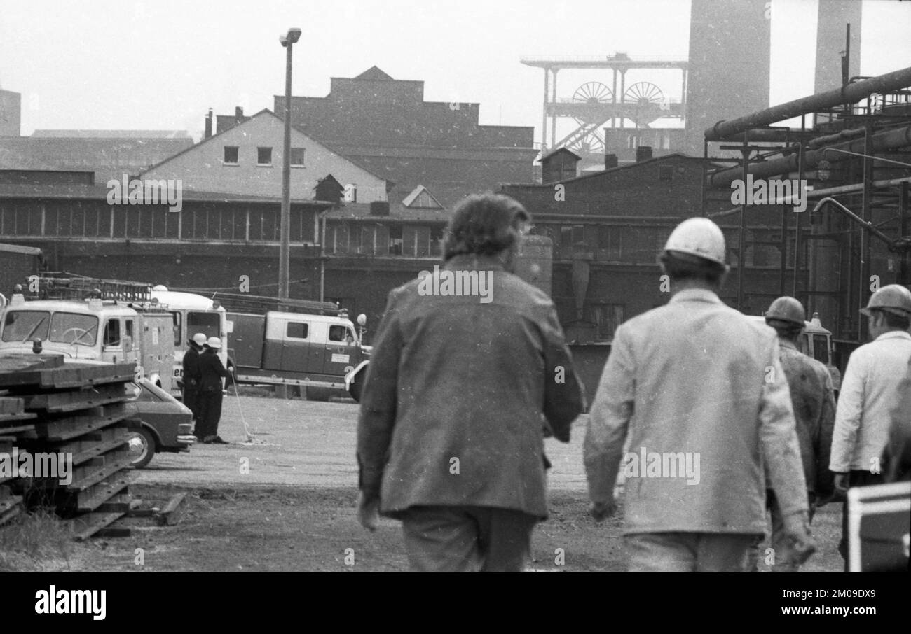 L'usine de cokéfaction de la mine Gneisenau à Dortmund-Oespel a été secouée par une explosion le 17 juillet 1974. Les dommages à la propriété étaient considérables, Ger Banque D'Images