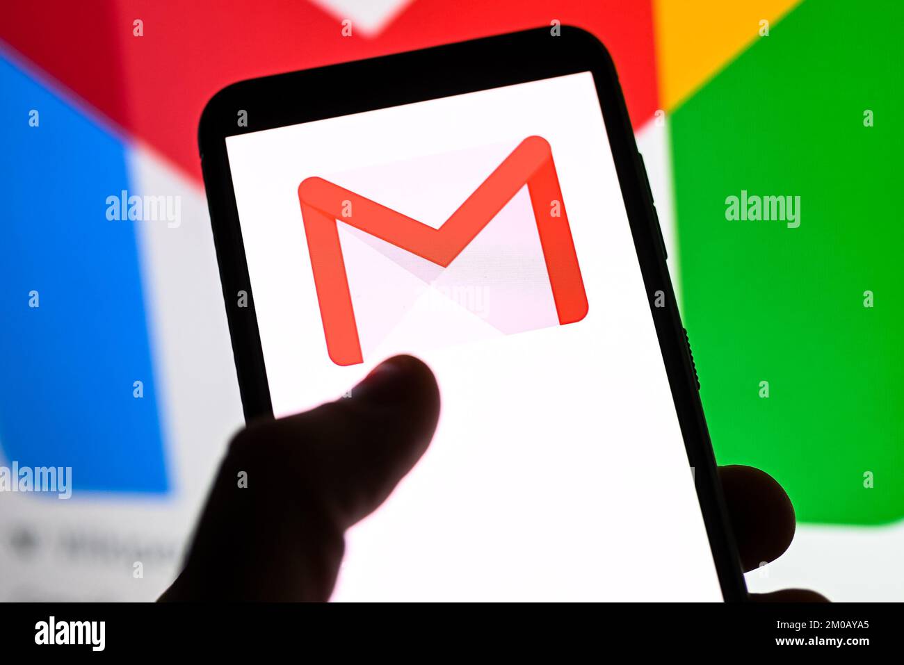 Pologne. 02nd décembre 2022. Sur cette photo, un logo Google Gmail s'affiche sur un smartphone. (Photo de Mateusz Slodkowski/SOPA Images/Sipa USA) crédit: SIPA USA/Alay Live News Banque D'Images