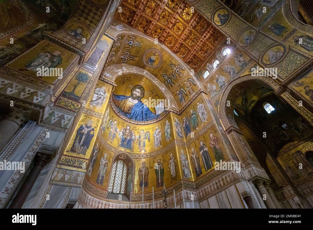 Intérieur de la cathédrale de Monreale détail de l'abside. Sicile. Banque D'Images