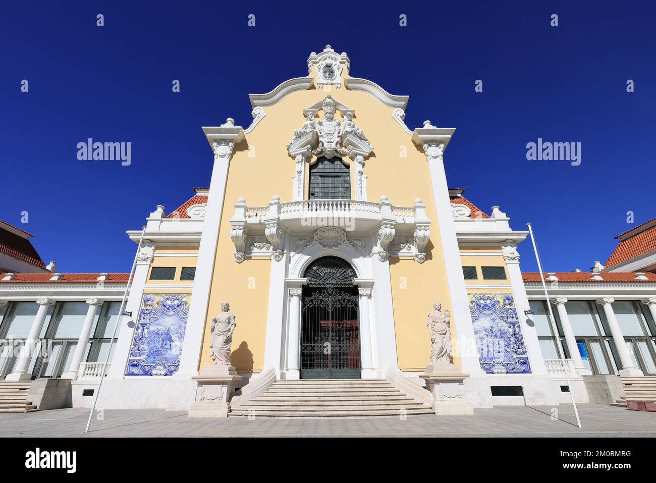 Pavilhão Carlos Lopes. Pavillon Carlos Lopes dans le parc Eduardo VII à Lisbonne, Portugal. Lieu pour des événements avec des carreaux azulejos sur ses murs. Banque D'Images