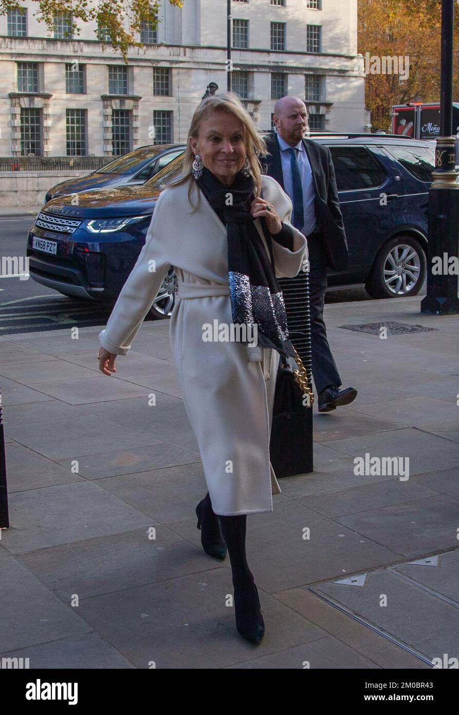 Londres, Angleterre, Royaume-Uni. 5th décembre 2022. Jane HARTLEY, ambassadrice DES ÉTATS-UNIS au Royaume-Uni, arrive au Cabinet Office. (Image de crédit : © Tayfun Salci/ZUMA Press Wire) Banque D'Images