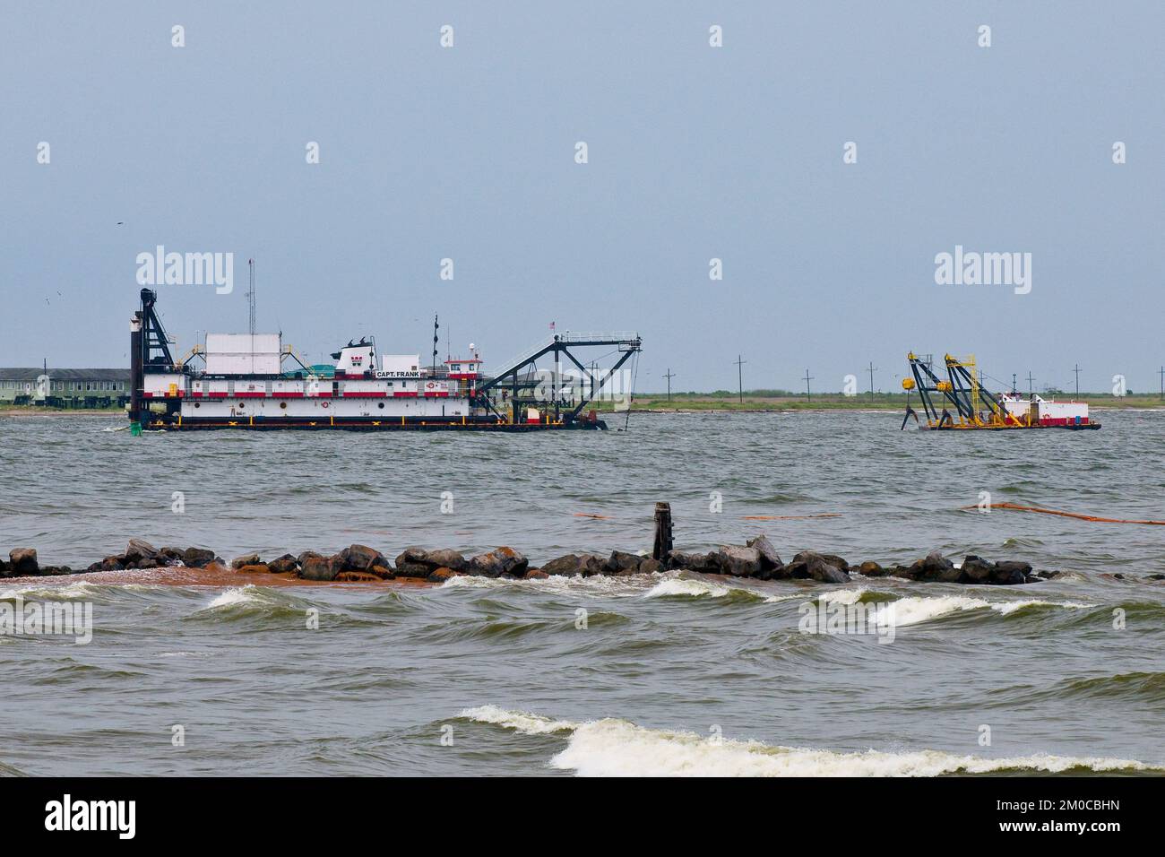 Bureau de l'Administrateur (Lisa P. Jackson) - Grand Isle (BP Oil Spill) - l'huile de BP Spill couvre la plage et la jetée du parc national de Grand Isle, Grand Isle, LA. Photo de l'USEPA par Eric Vance , Agence de protection de l'environnement Banque D'Images