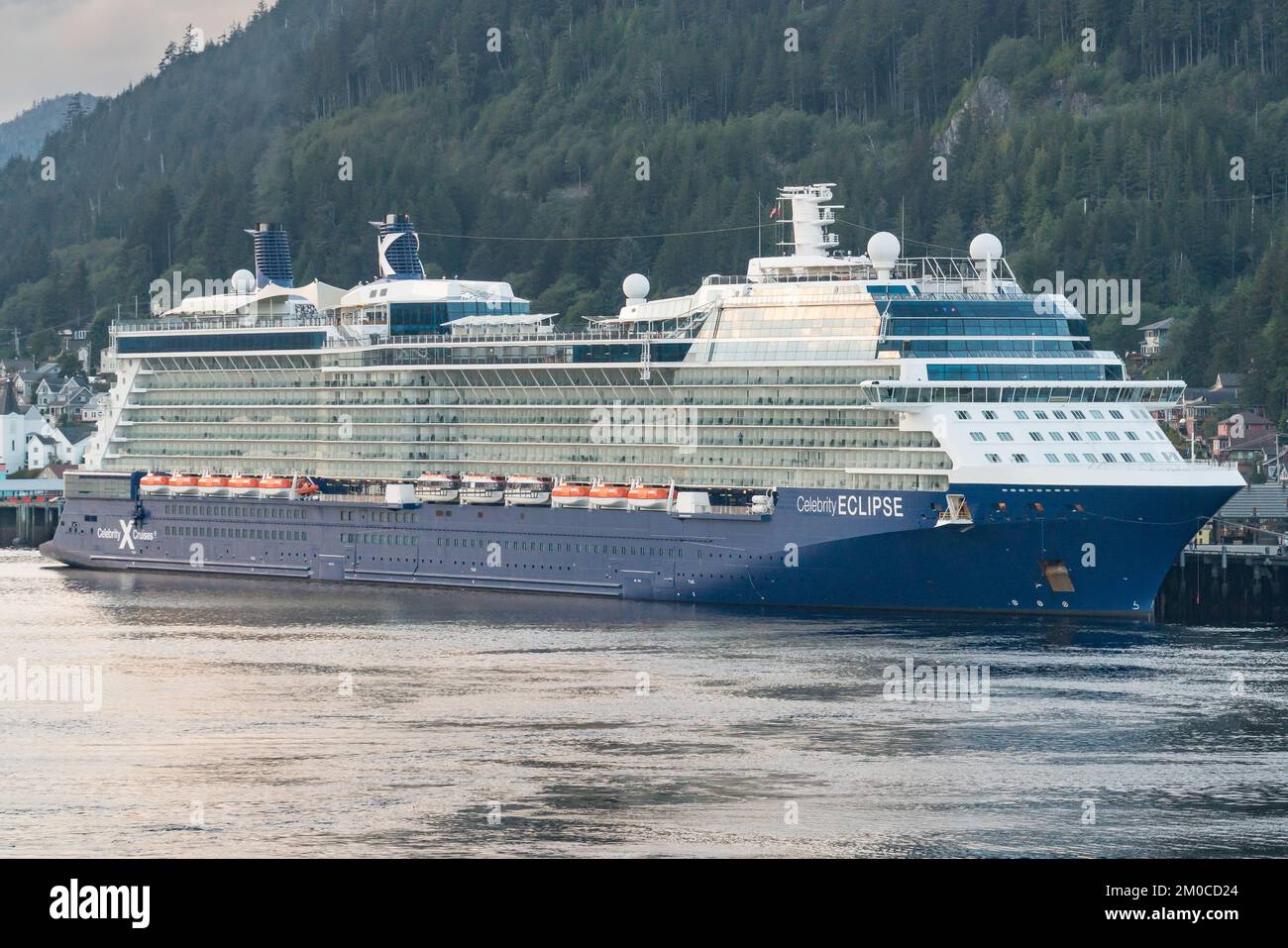Ketchikan, AK - 9 septembre 2022 : le navire de croisière Celbrity Eclipse amarré à Juneau, en Alaska Banque D'Images