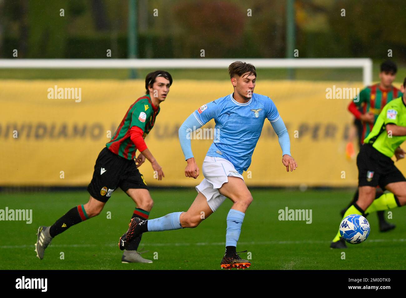 Formello, Rome, Italie. 3rd décembre 2022. Andrea Colistra de S.S. Latium lors du match Primavera 2 entre SS Lazio U19 et Ternana U19 au centre sportif de Formello sur 3 décembre 2022 à Rome, Italie. (Credit image: © Domenico Cippitelli/Pacific Press via ZUMA Press Wire) Banque D'Images