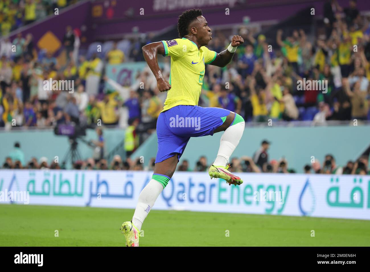 Vinicius Junior du Brésil célèbre son but 1-0 lors de la coupe du monde de la FIFA 2022, série de 16 match de football entre le Brésil et la République de Corée sur 5 décembre 2022 au stade 974 à Doha, Qatar - photo: Sebastian El-saqqa/DPPI/LiveMedia Banque D'Images