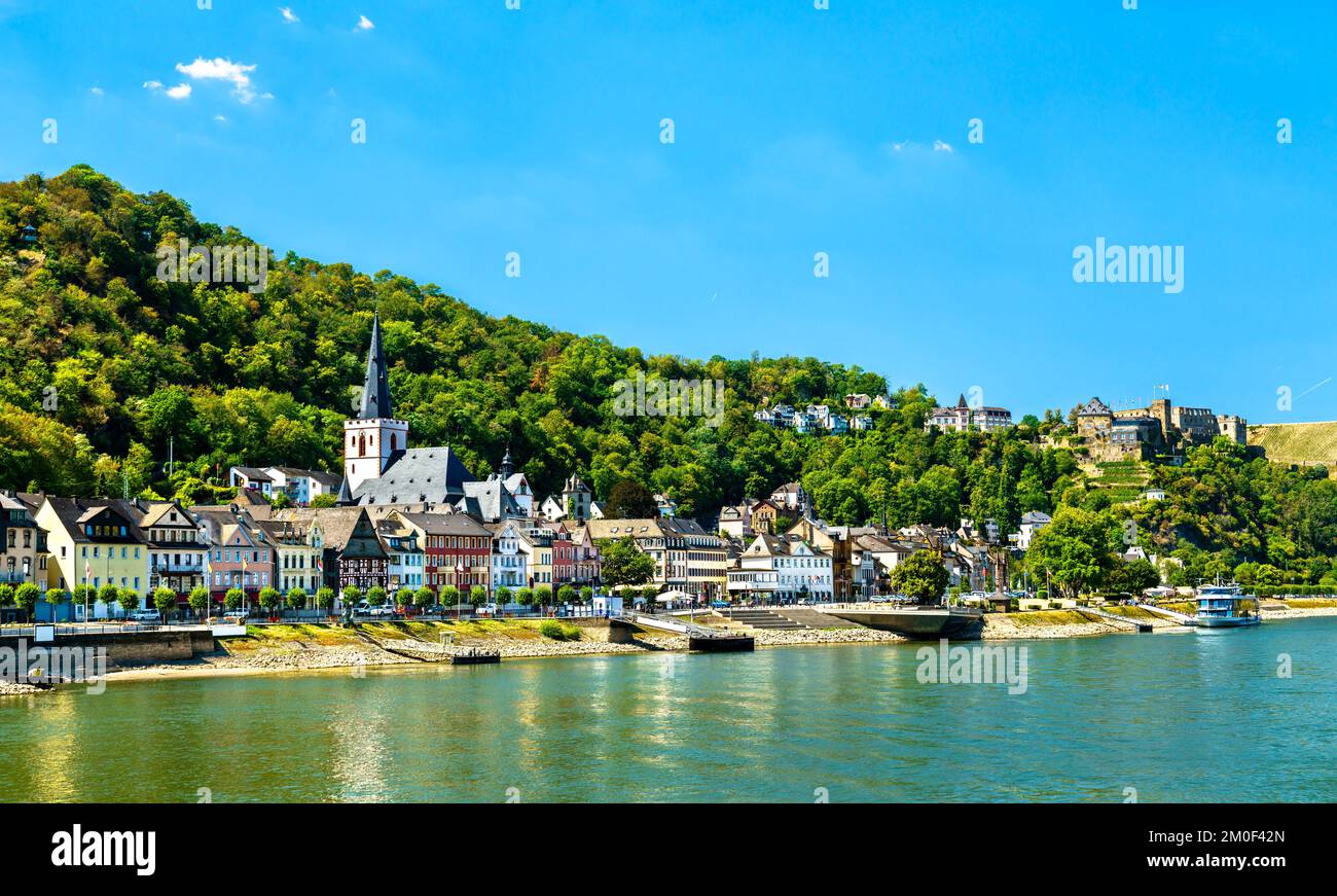 Sankt Goar avec le château de Rheinfels sur le Rhin. Patrimoine mondial de l'UNESCO en Allemagne Banque D'Images