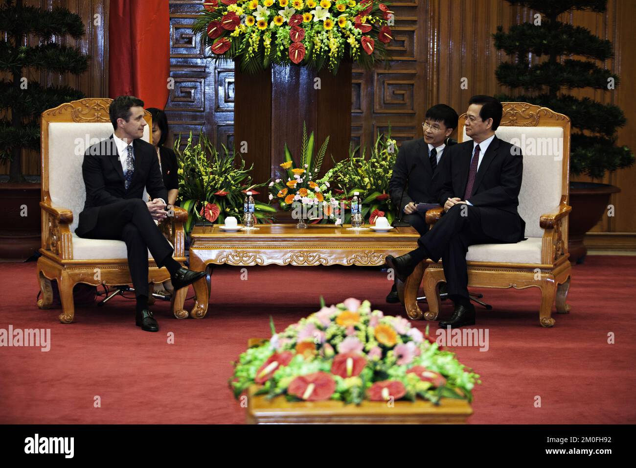 Kronprins Frederik rencontre le Premier Ministre S.E. M. Nguyen Tan Dung, au Bureau du Gouvernement à Hanoï sur 28 novembre. PHOTOGRAPHE PETER MYDSKE / POLFOTO Banque D'Images