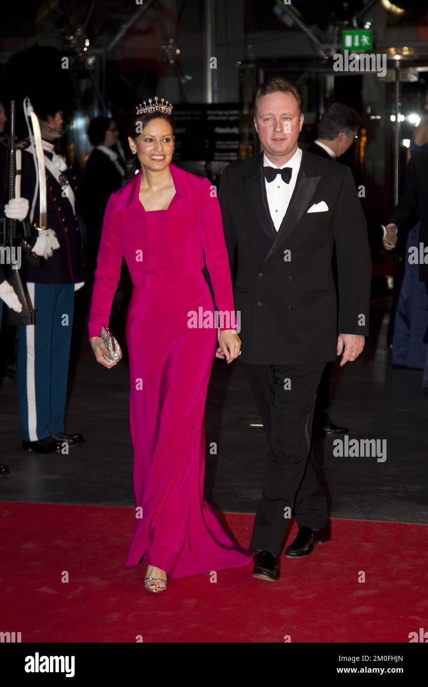 La famille royale danoise assiste à un concert de gala, samedi 14 janvier., tenu à la salle de concert du Dr, en l'honneur de l'accession de la reine Margrethe II au trône. Prince Gustav et Carina Axelsson. (Unger Anthon/POLFOTO) Banque D'Images