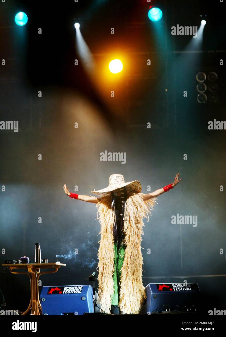 La chanteuse Erykah Badu se produit au Festival de musique de Roskilde au Danemark. Banque D'Images