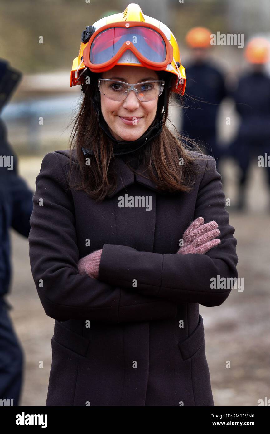 La princesse Marie du Danemark visite l'Agence danoise de gestion des urgences à Haderslev avec sa famille, le prince Joachim, le prince Henrik, le prince Nikolai et le prince Felix le samedi 09-03-2012. Ils ont assisté à des démonstrations d'équipement et de véhicules et ont appris certaines techniques. PHOTOGRAPHE MICHAEL STUB / POLFOTO Banque D'Images